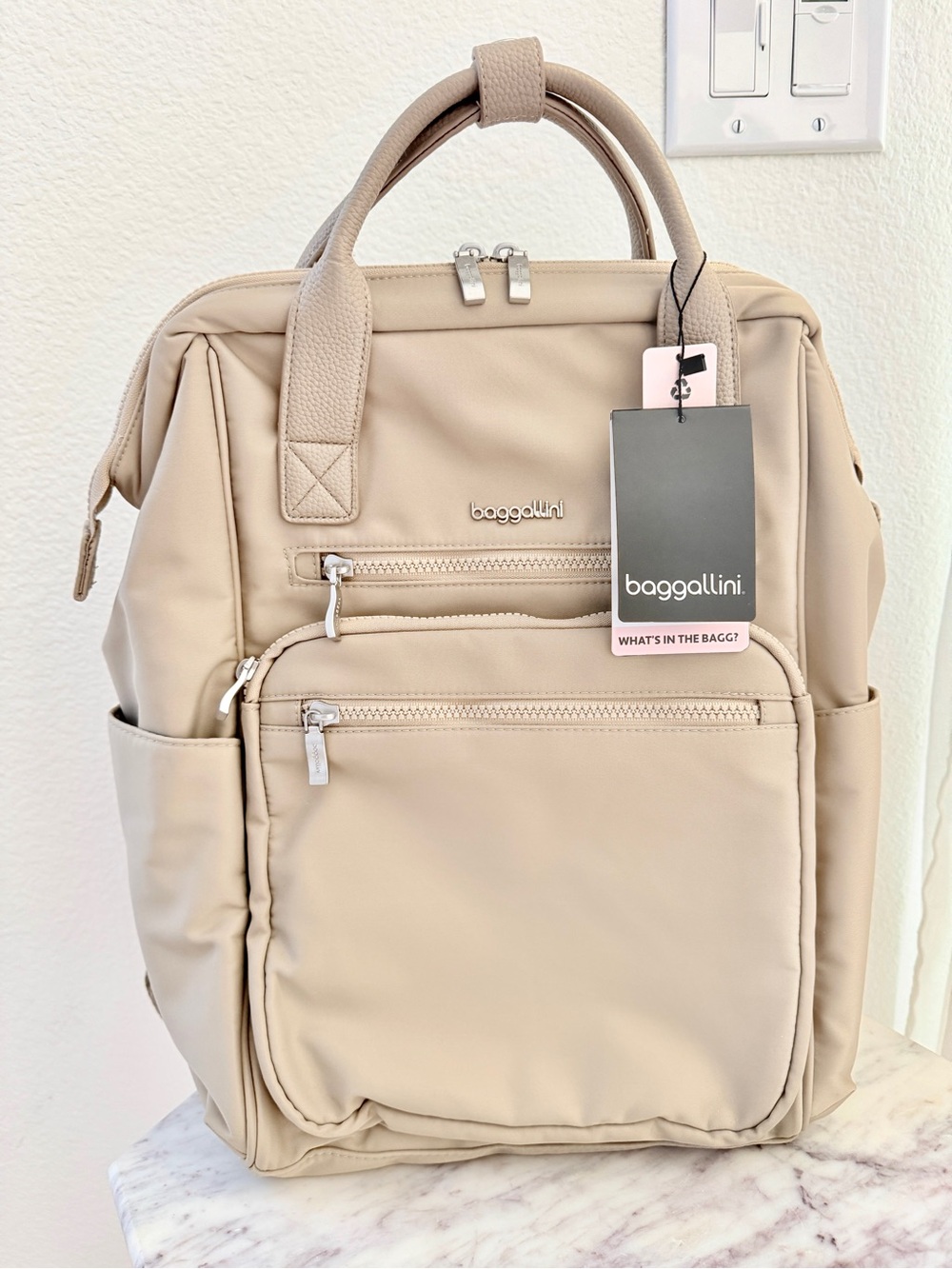 🤎 Baggallini Chelsea Laptop Backpack Taupe Twill Silver Hardware